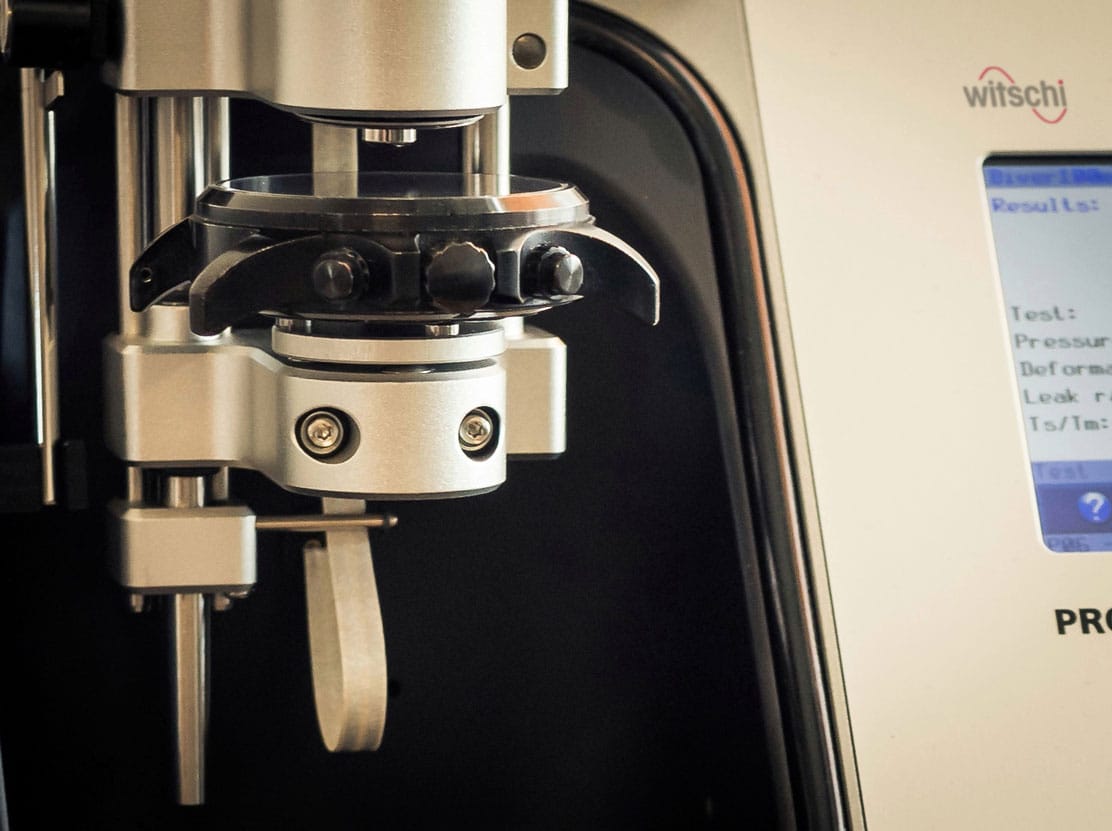 _DSC0792-med-logo-01